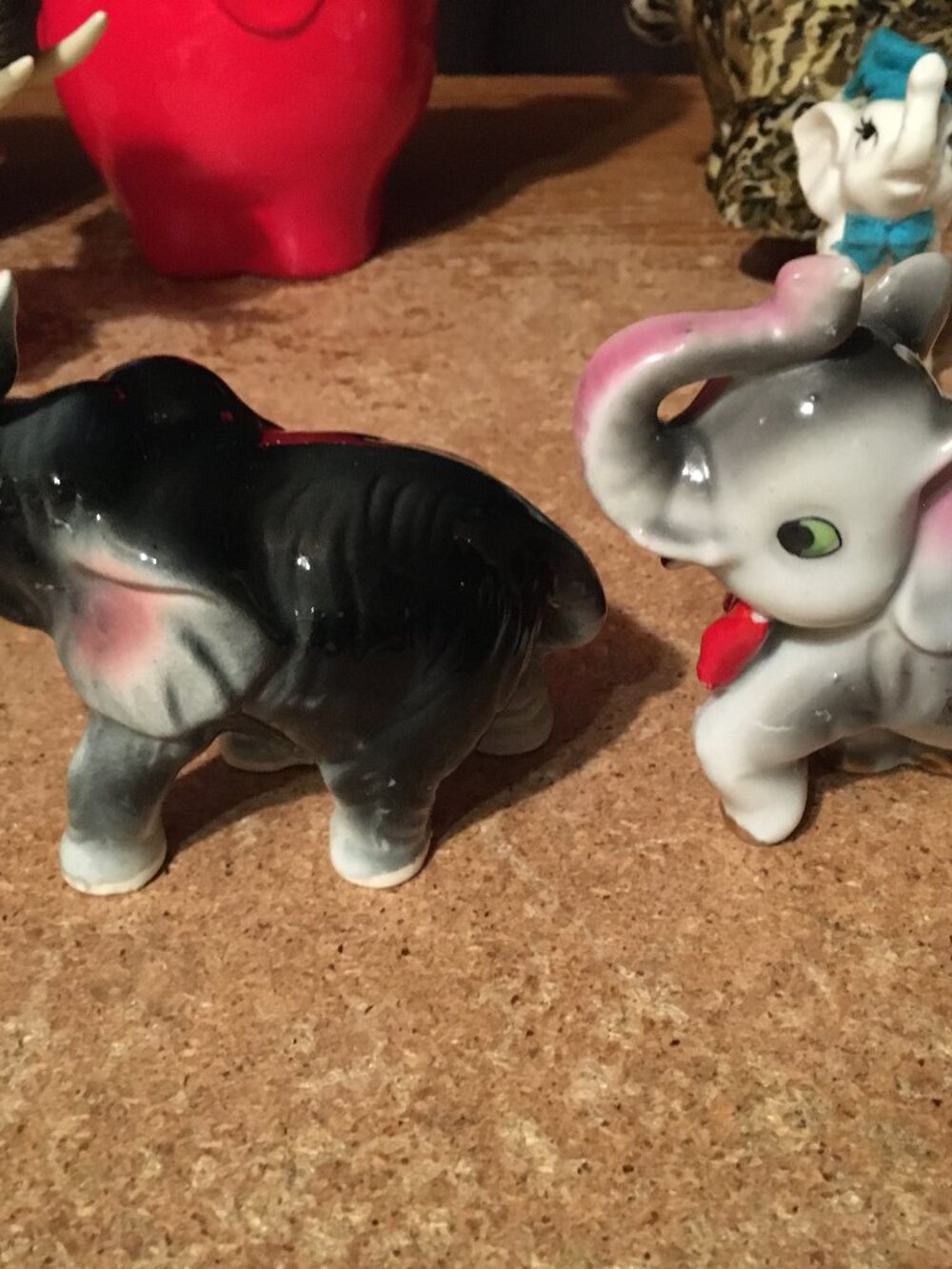 LOT OF 22 ELEPHANT FIGURES CERAMIC PORCELAIN ENESCO CIRCUS JAPAN - Picture 8 of 16